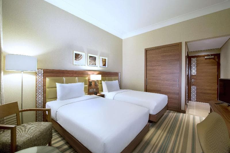 Hilton Garden Inn Dubai Jumeirah 5