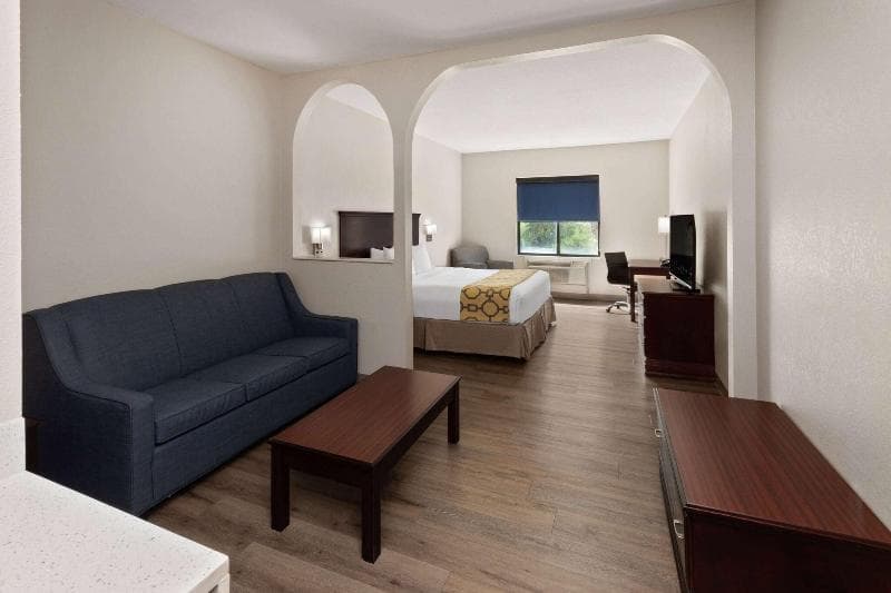 Baymont By Wyndham Houston Brookhollow 4