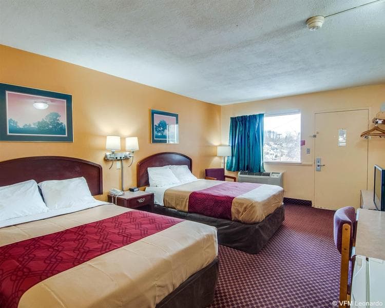 Econo Lodge Near Bluefield College photo 1