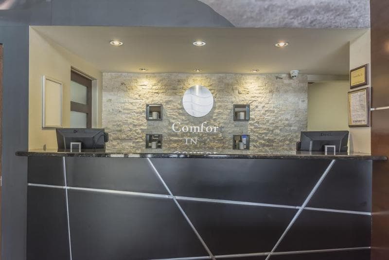 Comfort Inn 3