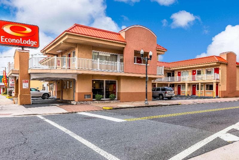Econo Lodge Beach And Boardwalk photo 1