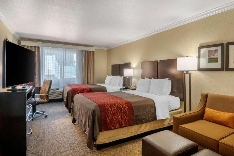 Comfort Inn Columbia Gorge 2