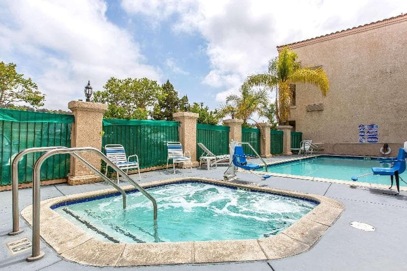 Quality Inn & Suites 4