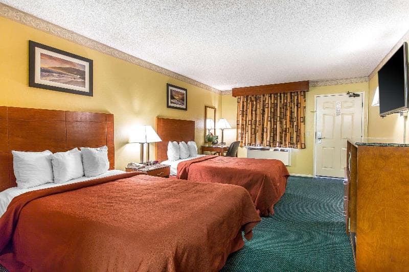 Quality Inn & Suites 2