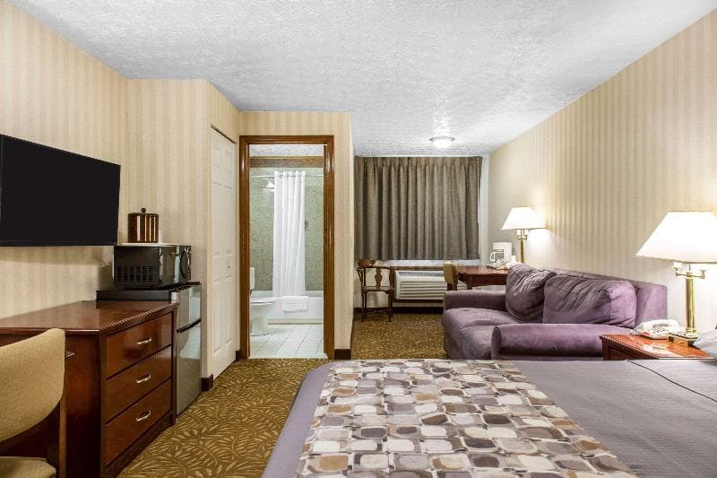 Rodeway Inn And Suites Branford - Guilford 3