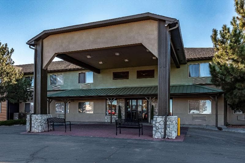 Quality Inn And Suites West photo 1