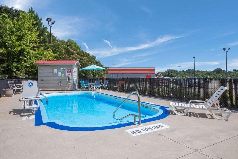 Econo Lodge Inn And Suites Rockmart Rockmart 5