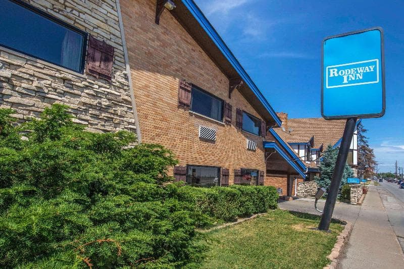 Rodeway Inn Lyons - La Grange 4
