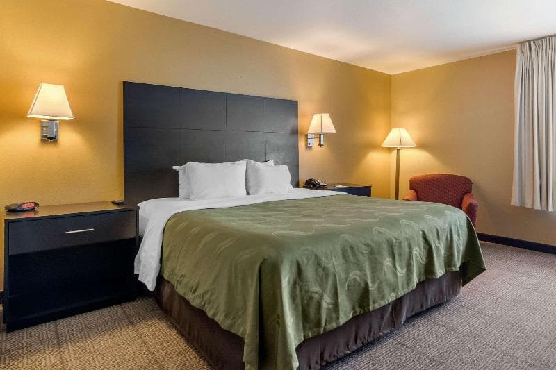 Quality Inn And Suites Lenexa Kansas City 4