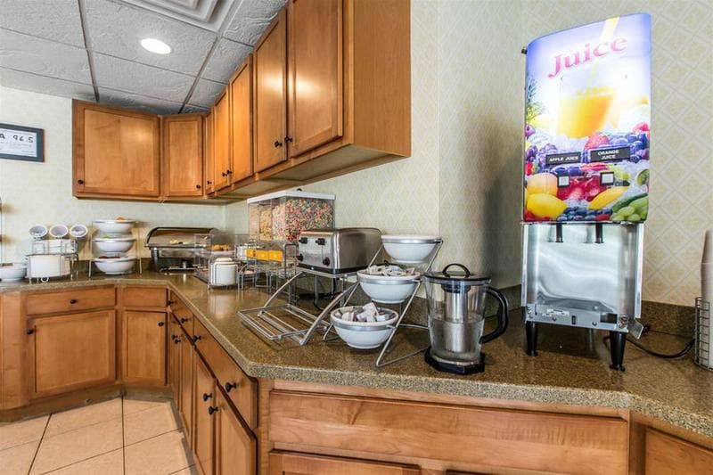 Comfort Suites Southport - Oak Island 4