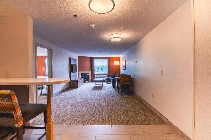 Holiday Inn Express & Suites Lincoln East - White Mountains 4