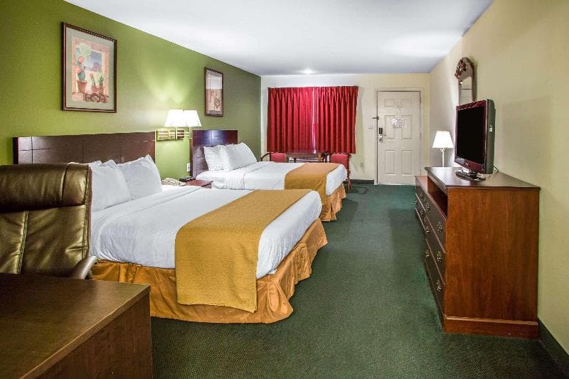 Quality Inn photo 1