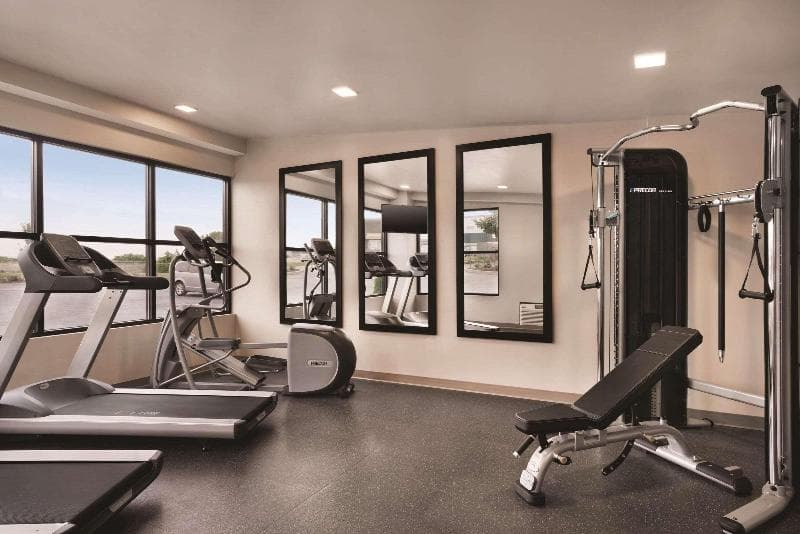 Comfort Inn & Suites photo 1
