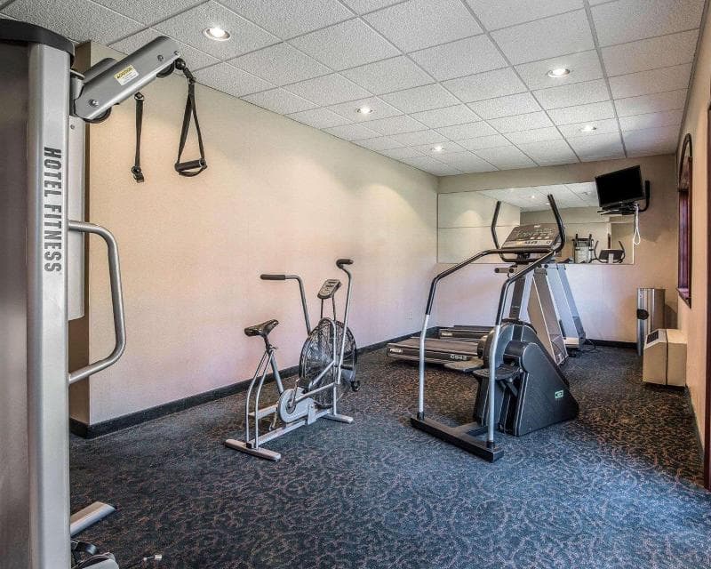 Clarion Hotel - Downtown - University Area 3