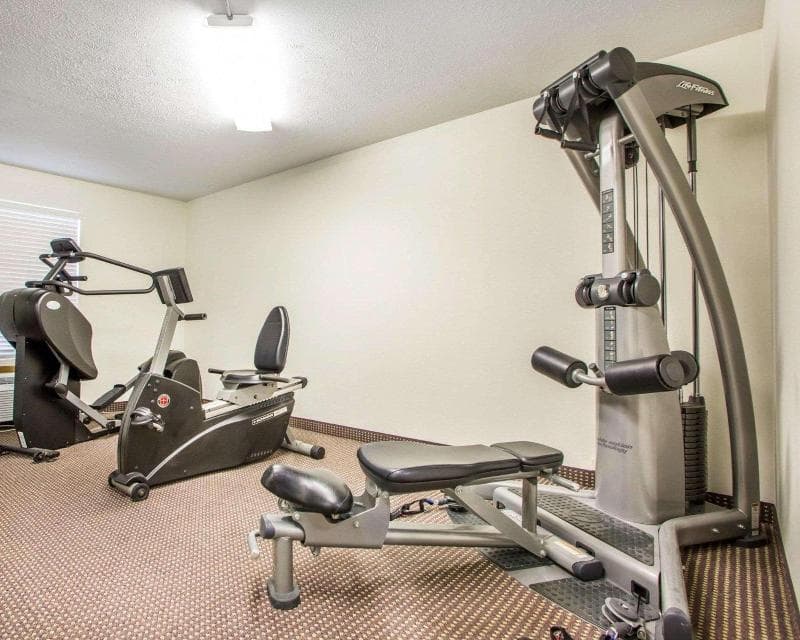 Quality Inn And Suites South Columbus 2