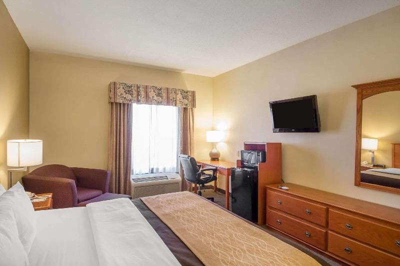 Quality Inn And Suites Pryor 4