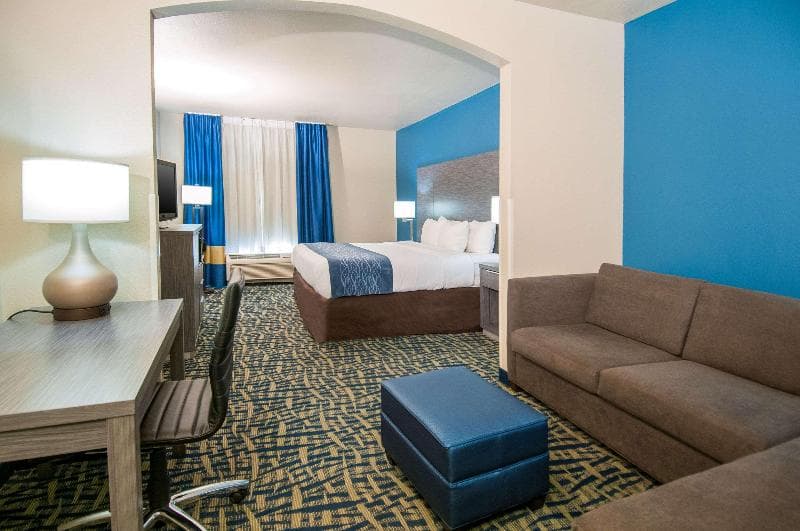 Comfort Inn And Suites Pauls Valley - City Lake 2