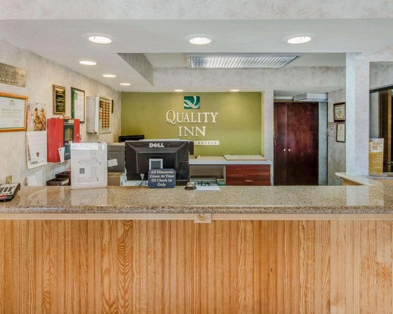 Quality Inn 5