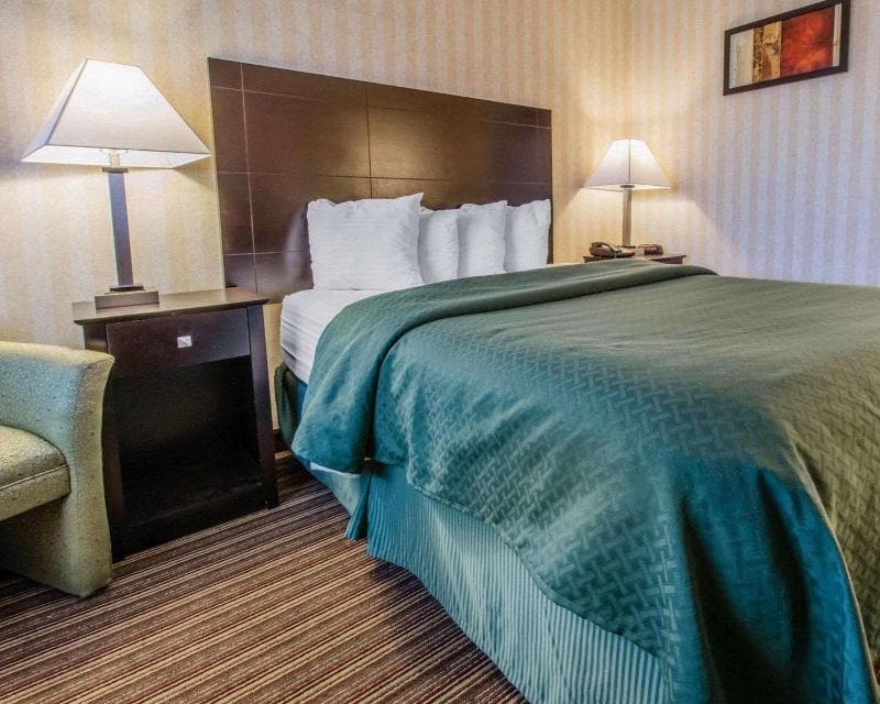 Quality Inn 4