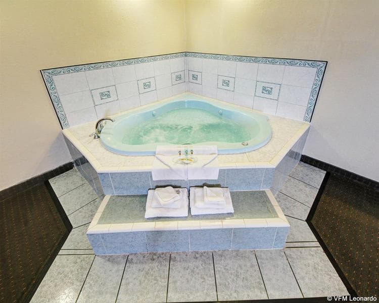 Americas Best Value Inn Pharr 3