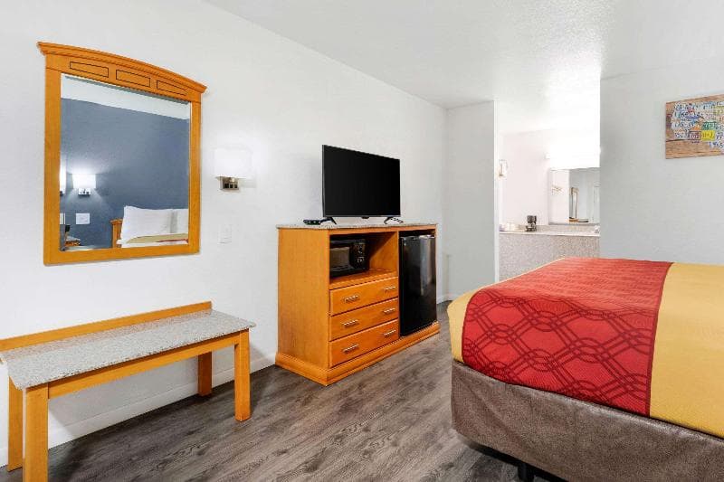 Econo Lodge Lufkin Area 5