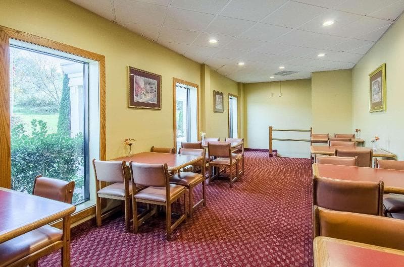 Quality Inn And Suites Lexington Near I-64 And I-81 3