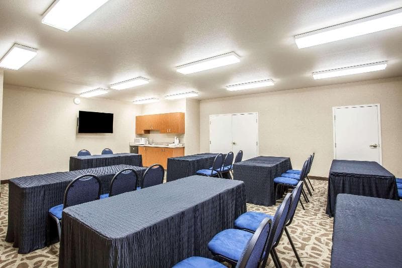 Quality Inn & Suites Federal Way - Seattle photo 1