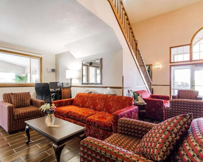 Quality Inn And Suites Stoughton- Madison South 4