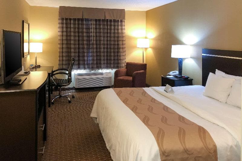 Quality Inn & Suites Sun Prairie Madison East 4