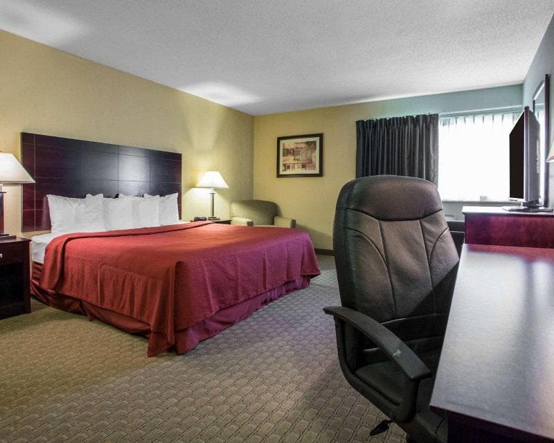 AmericInn by Wyndham Marshfield 3