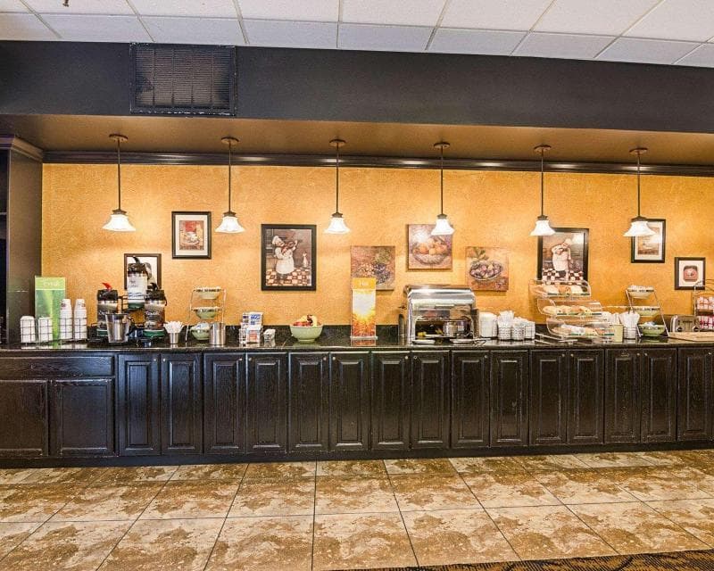 Quality Inn Lewisburg 3