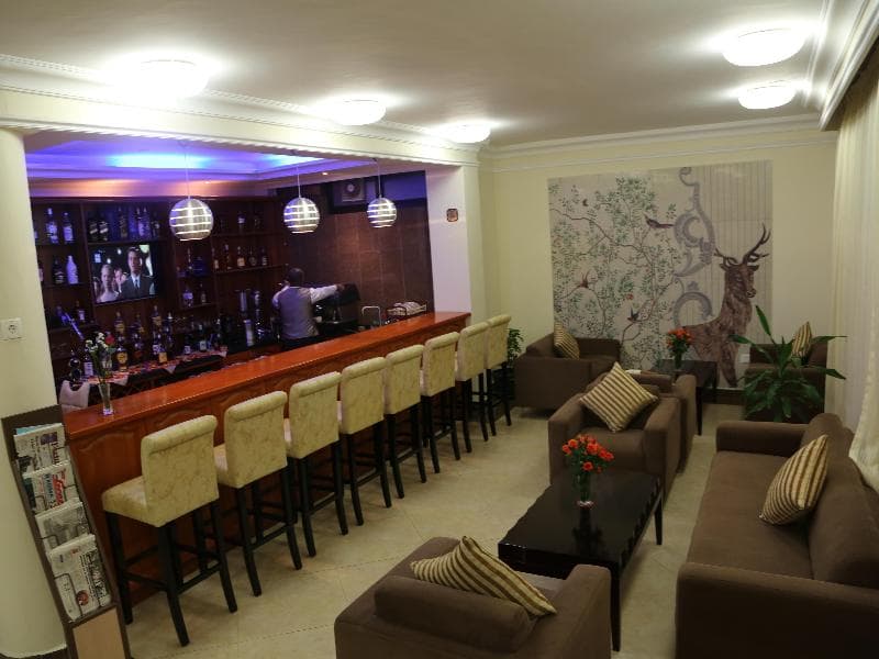 Caravan Hotel 4