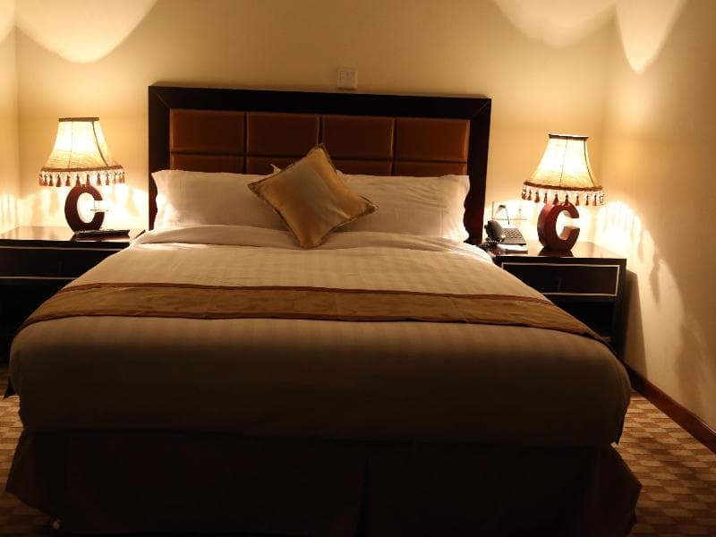 Caravan Hotel 5