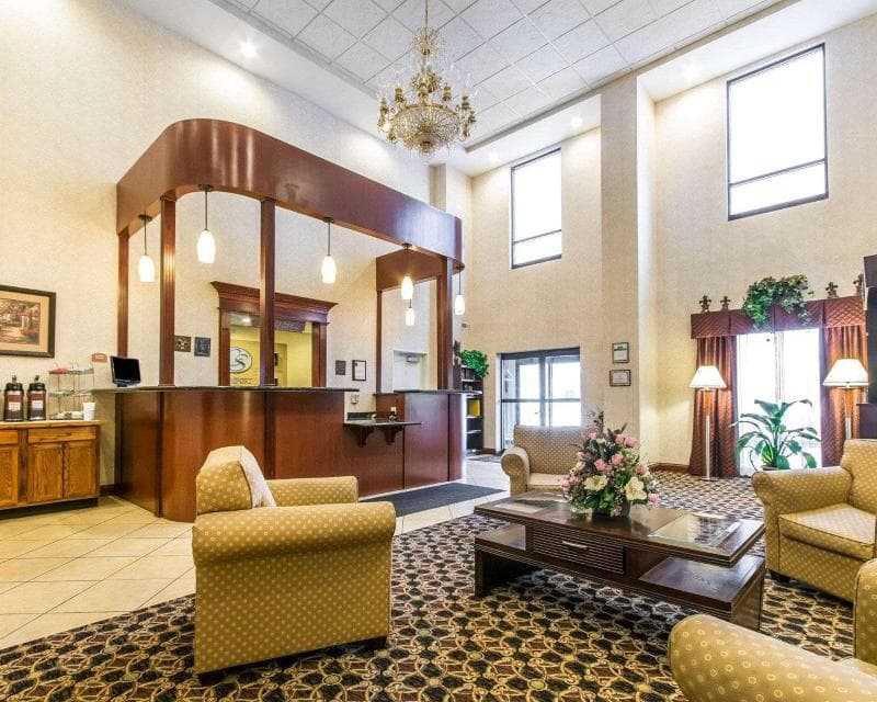 Comfort Suites South Point - Huntington 5