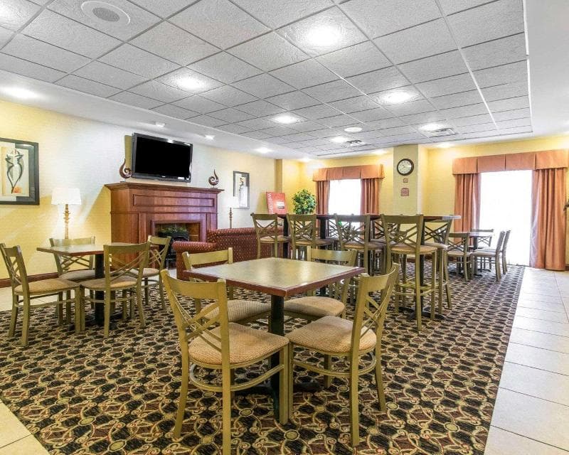 Comfort Suites South Point - Huntington 3