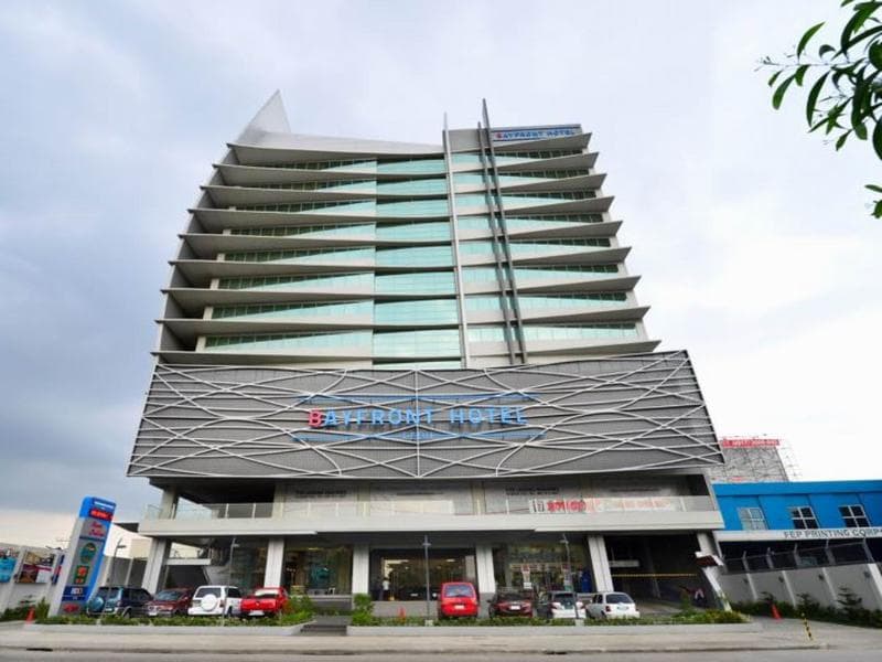 Bayfront Hotel Cebu 2