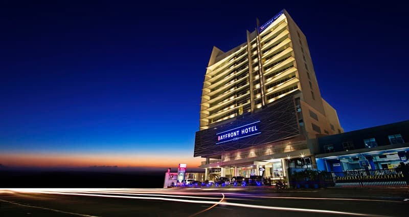 Bayfront Hotel Cebu 5