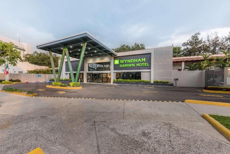 Wyndham Garden Guadalajara Expo photo 1