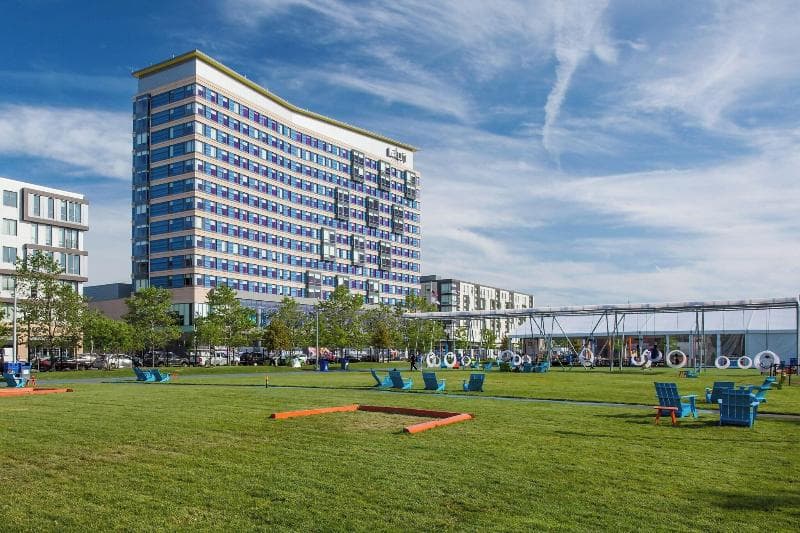 Aloft Boston Seaport 5