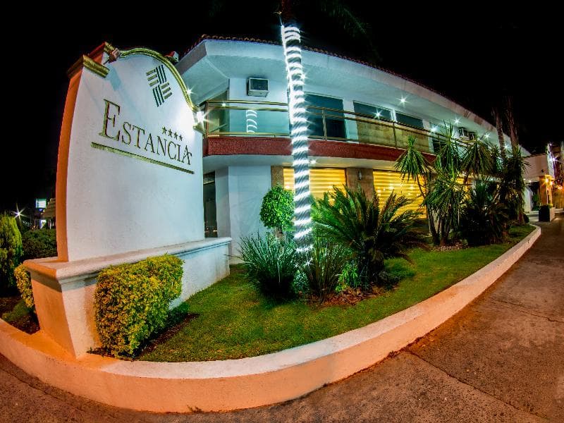 Hotel Estancia 4