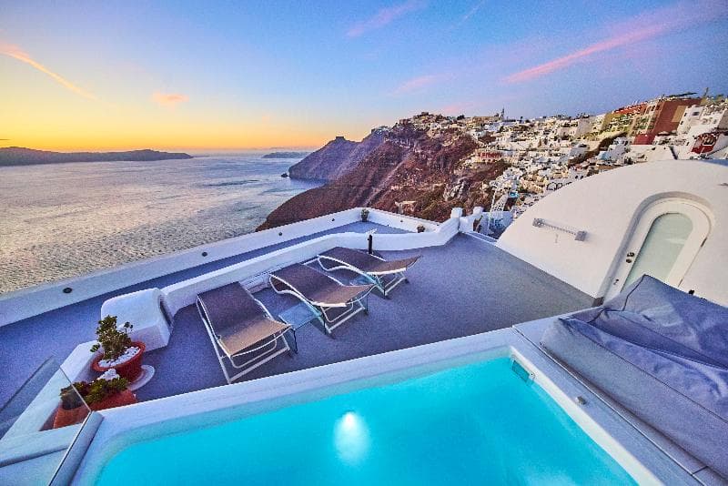 Trieris Villa & Suites main