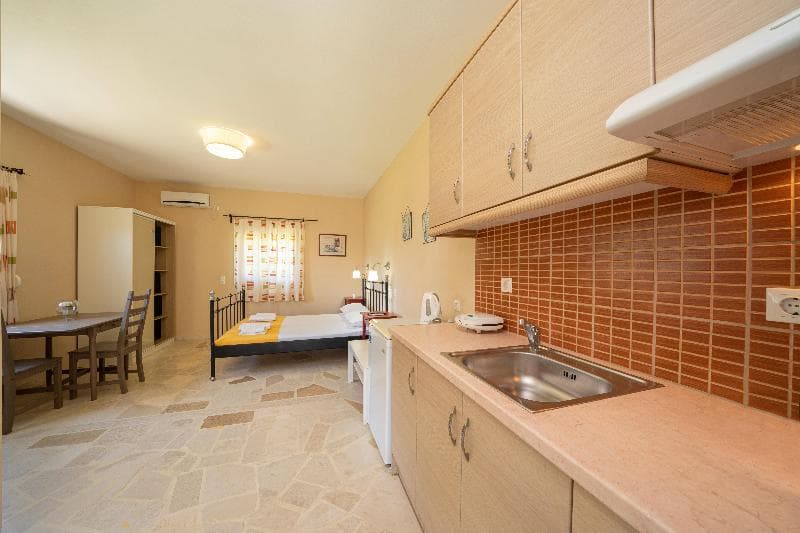 Aggelina¿S Apartments 5