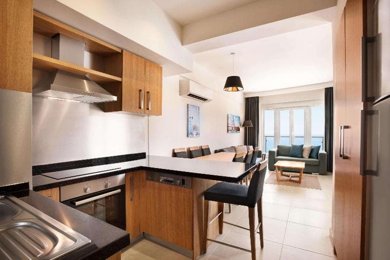 Ramada Hotel & Suites By Wyndham Kusadasi 5