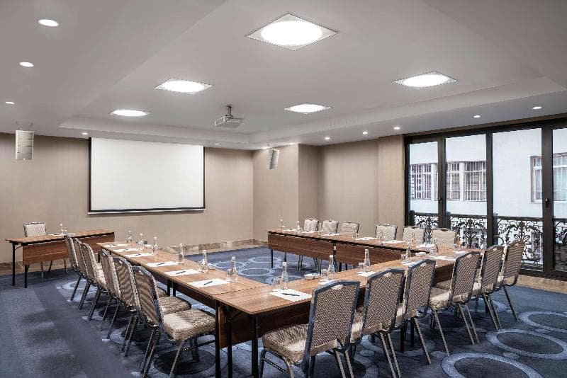 DoubleTree by Hilton Istanbul Gayrettepe photo 1