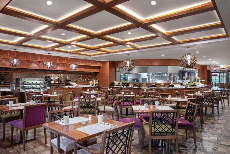 DoubleTree by Hilton Istanbul Gayrettepe 3