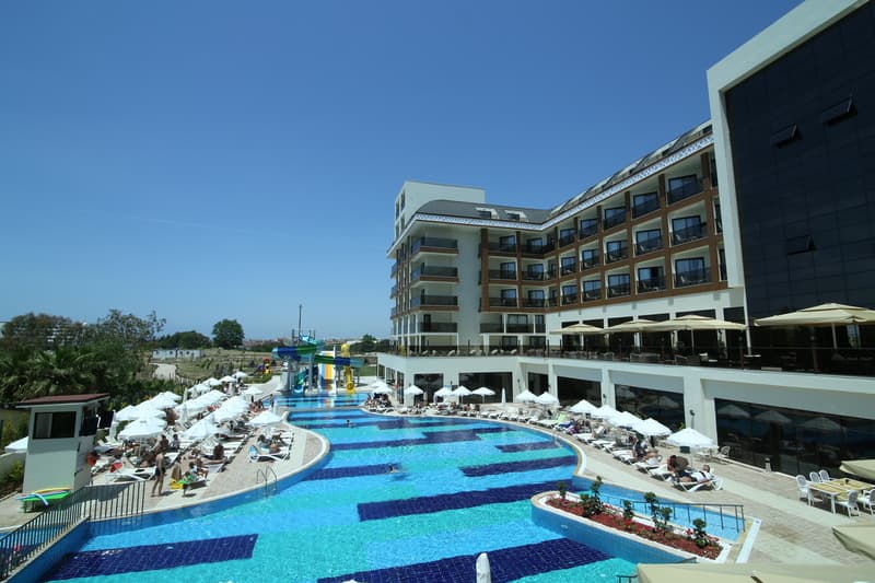 Glamour Resort & Spa main