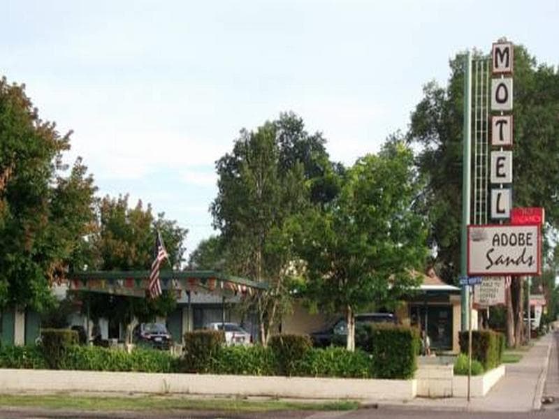 Adobe Sands Motel photo 1