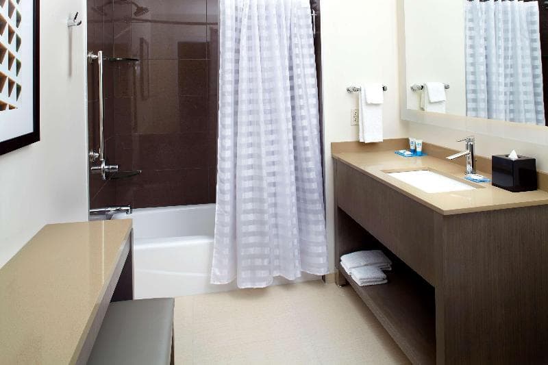 Hyatt House Pitt Bloomfield Shady 5