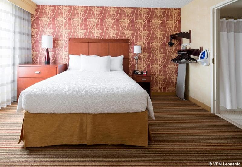 Courtyard By Marriott Des Moines West Clive 3