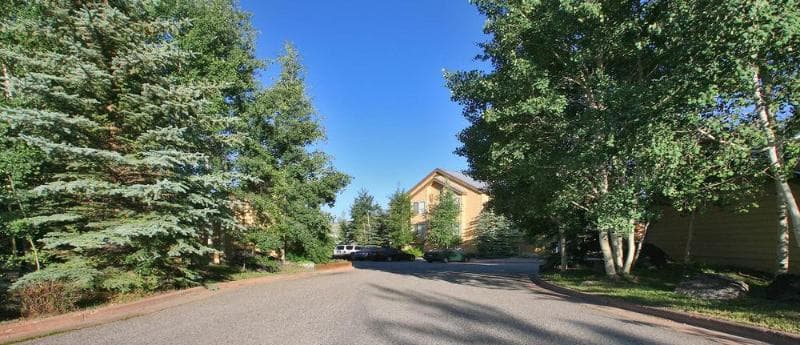 Swan Mountain Resort main